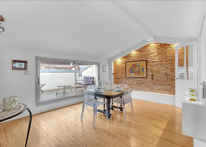 La Tropezienne - Avec Terrasse 아파트