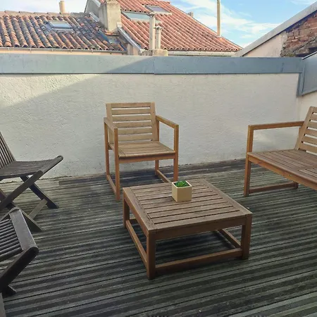 La Tropezienne - Avec Terrasse *